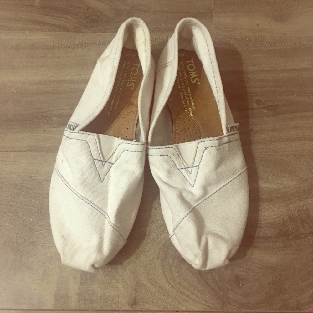 Tom’s white canvas